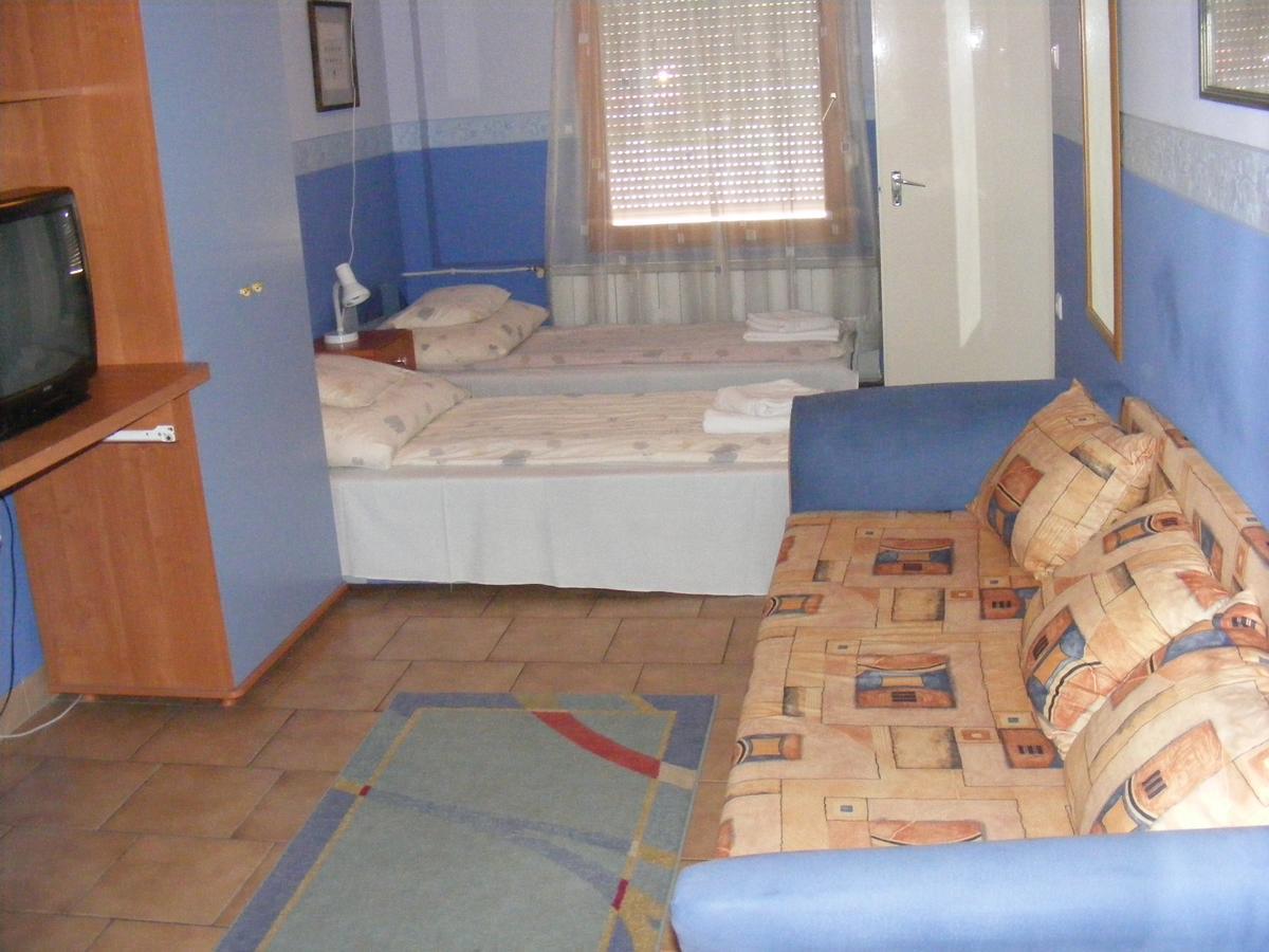 Hotel Pelikan Hódmezővásárhely Dış mekan fotoğraf