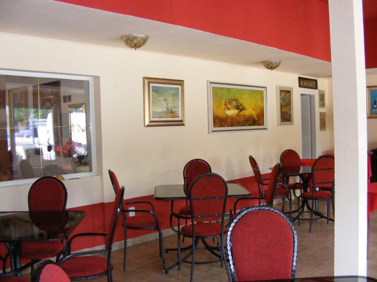 Hotel Pelikan Hódmezővásárhely Dış mekan fotoğraf
