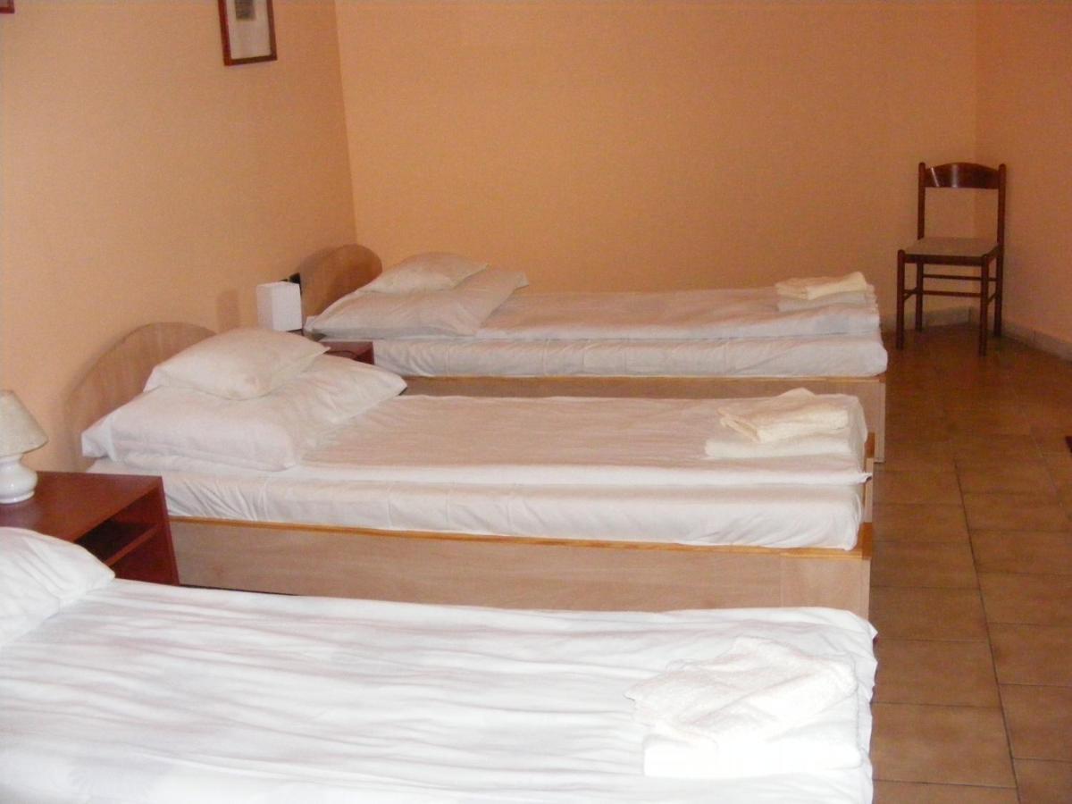 Hotel Pelikan Hódmezővásárhely Dış mekan fotoğraf